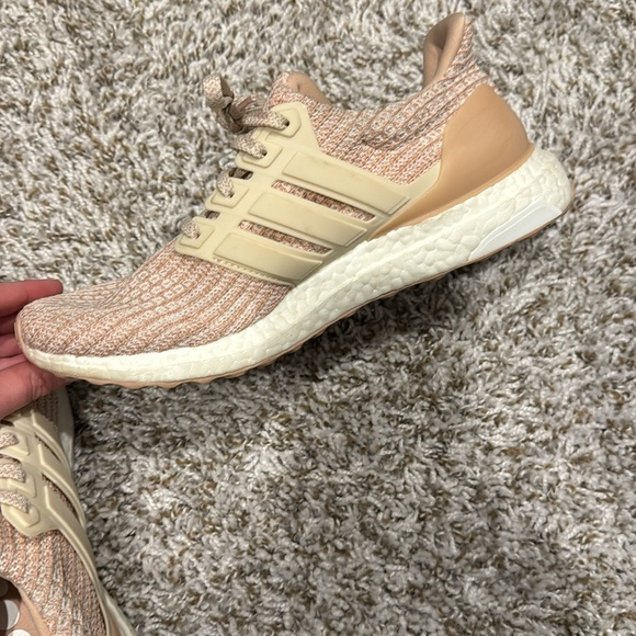 Women’s Ultraboost - Picture 3 of 8
